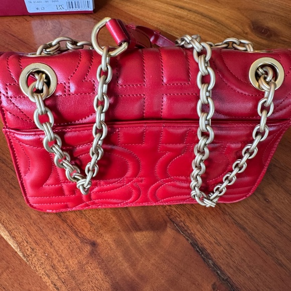 FERRAGAMO Gancini quilted crossbody bag - Picture 4 of 9